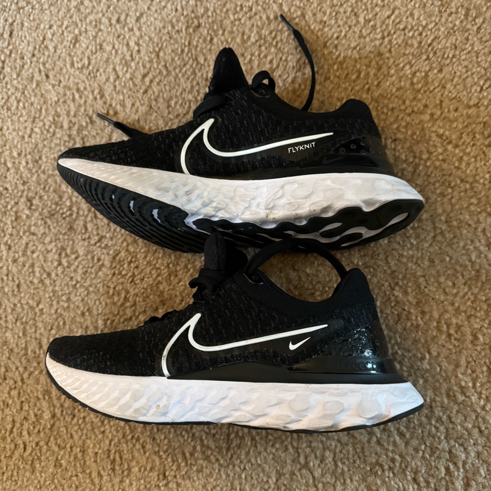 Nike Flyknit Running Shoes